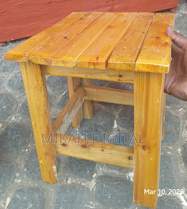 25 By 25 Mini Wooden Chairs | ከእንጨት የተሰሩ የካፌ ወንበሮች