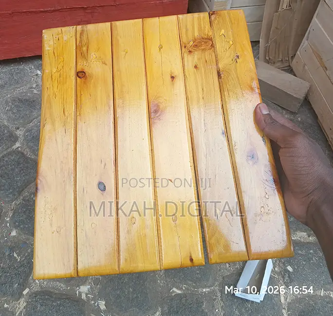 25 By 25 Mini Wooden Chairs | ከእንጨት የተሰሩ የካፌ ወንበሮች