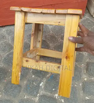 25 By 25 Mini Wooden Chairs | ከእንጨት የተሰሩ የካፌ ወንበሮች
