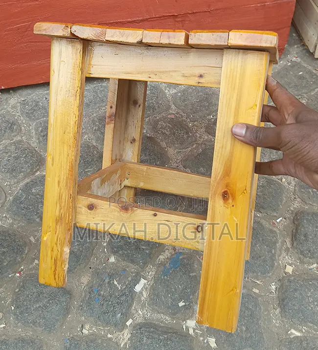 25 By 25 Mini Wooden Chairs | ከእንጨት የተሰሩ የካፌ ወንበሮች