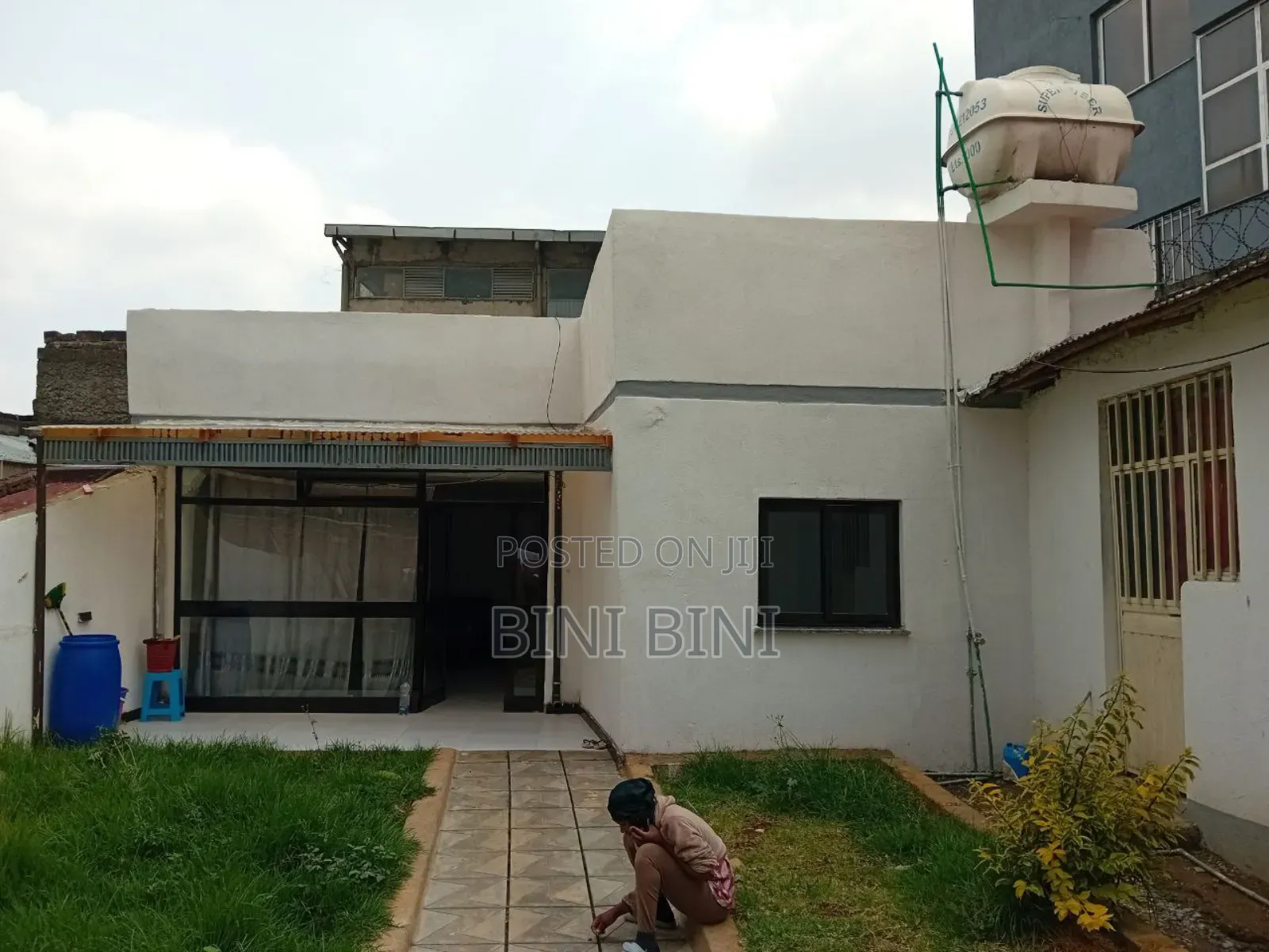 Furnished 3bdrm House in Bole for sale