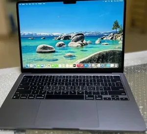 New Laptop Apple MacBook Air 2022 M2 8GB Apple M2 SSD 256GB