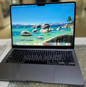 New Laptop Apple MacBook Air 2022 M2 8GB Apple M2 SSD 256GB