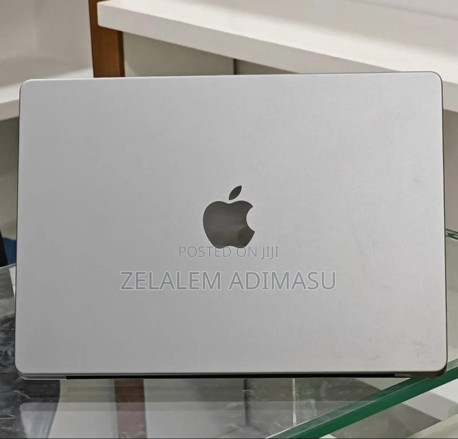 New Laptop Apple MacBook Pro 2023 M3 14-inch 8GB Apple M3 Pro SSD 512GB
