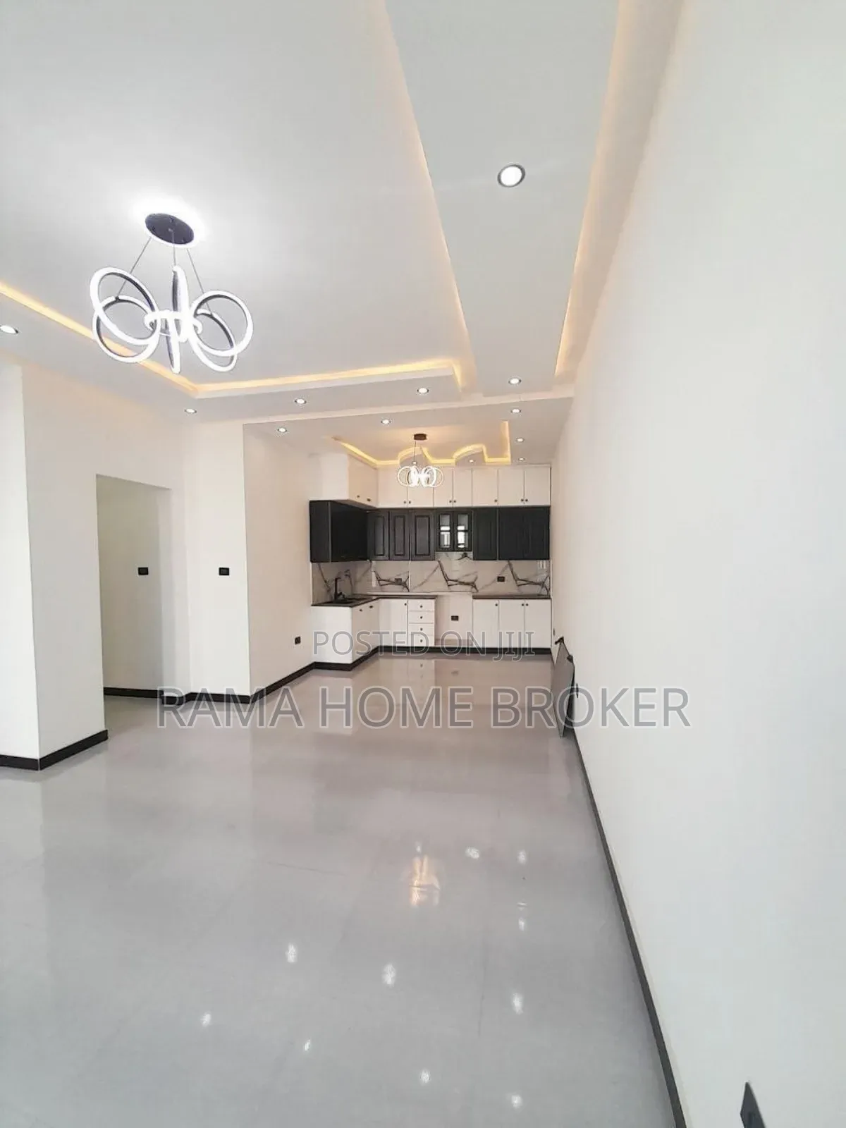Furnished 4bdrm Villa in አያት ዞን ውስጥ, Yeka for sale