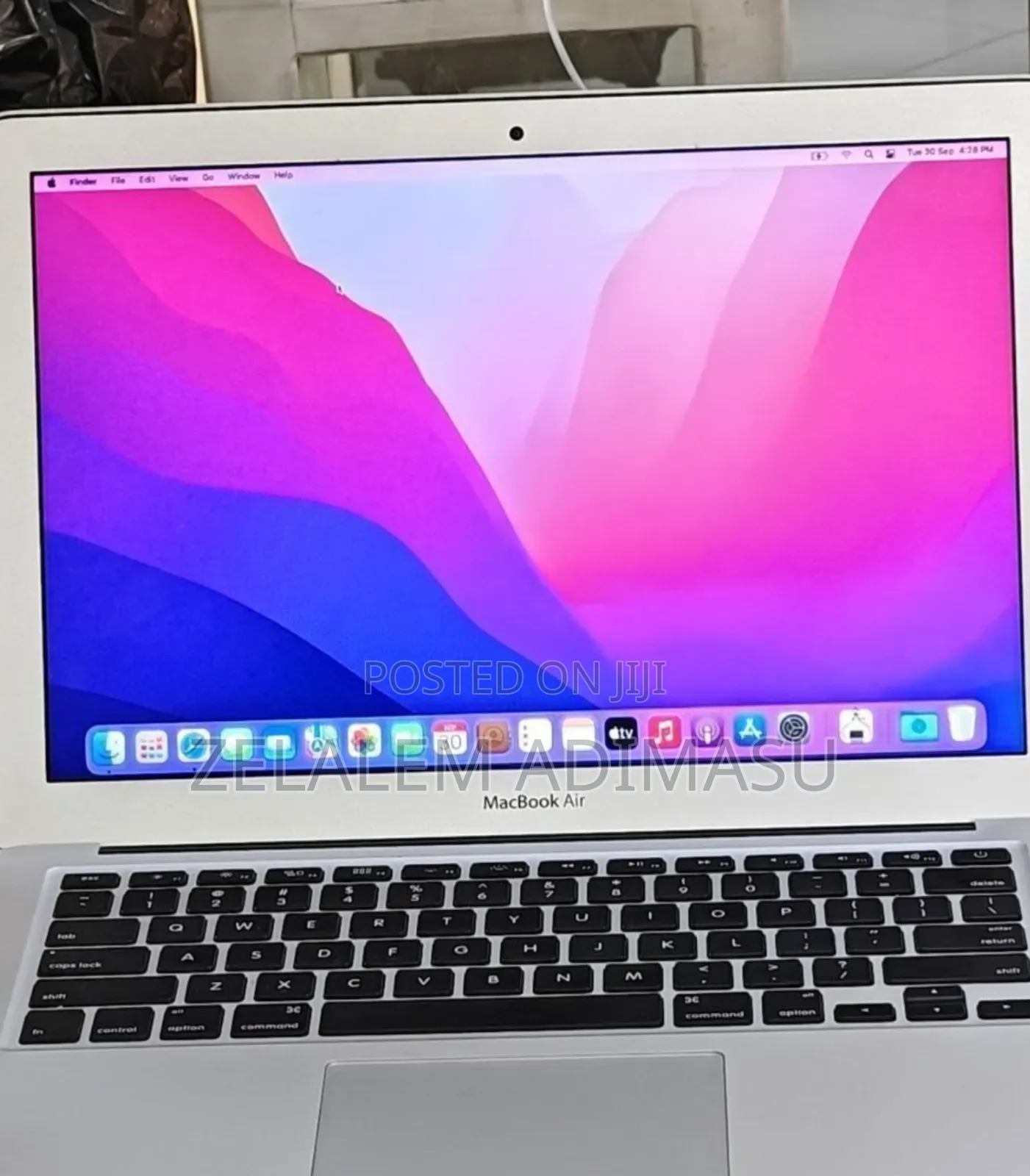 New Laptop Apple MacBook Air 2017 8GB Intel Core i7 SSD 256GB