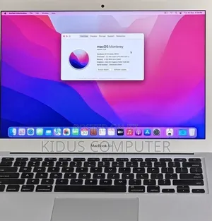 New Laptop Apple MacBook Pro 2017 8GB Intel Core i7 SSD 512GB