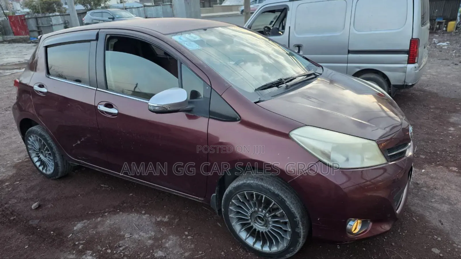 Toyota Yaris 2011 Burgundy