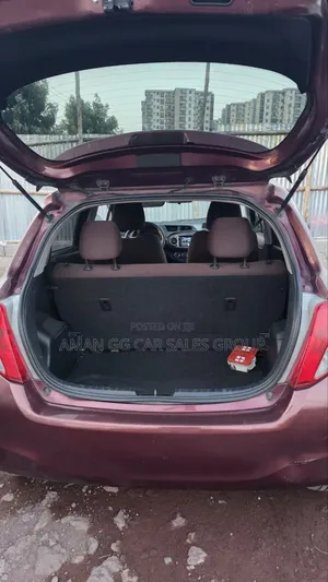 Toyota Yaris 2011 Burgundy