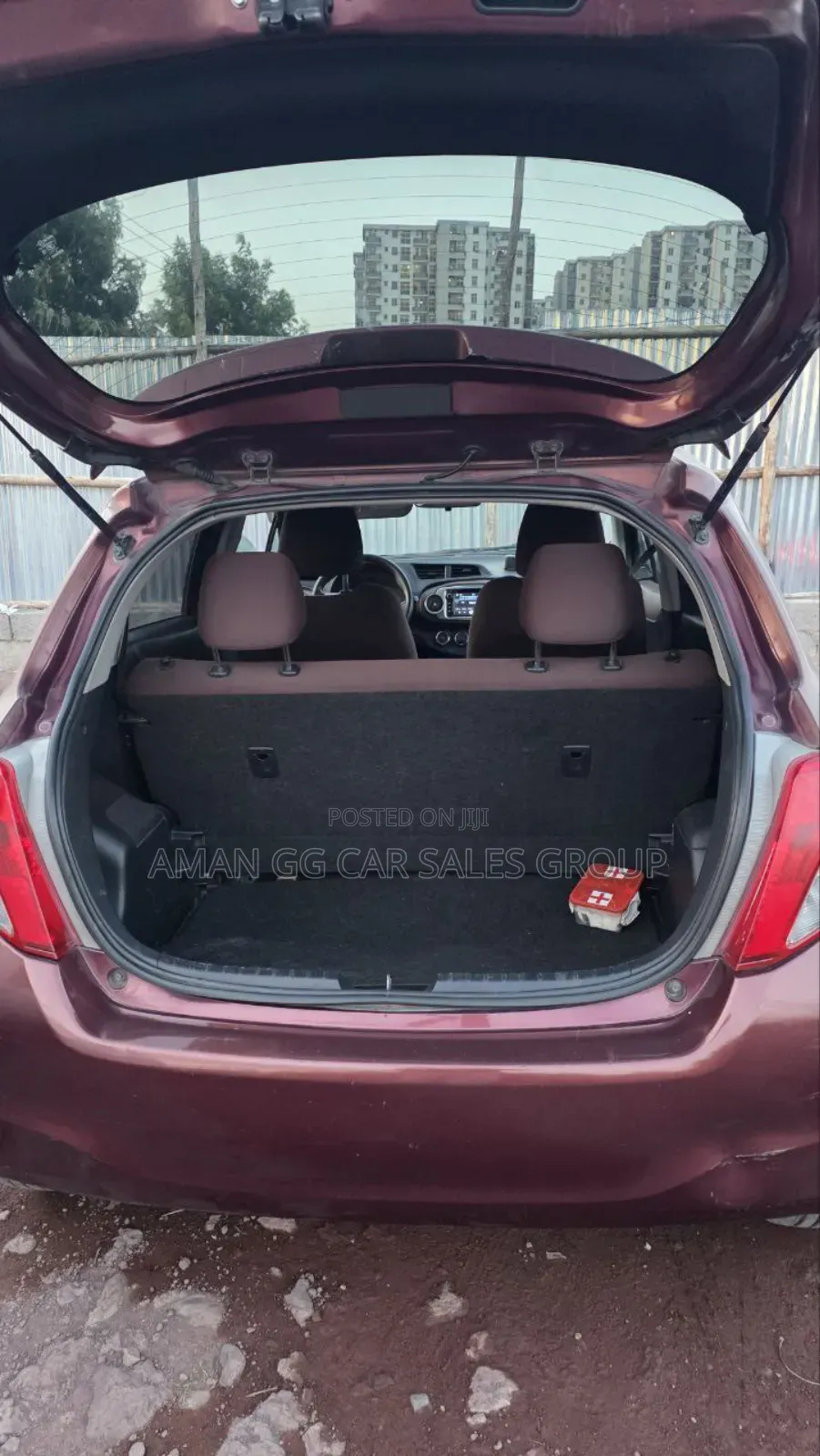 Toyota Yaris 2011 Burgundy