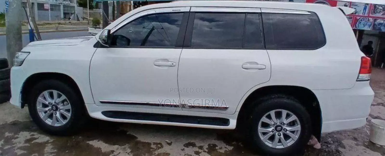 Toyota Land Cruiser 2012 White