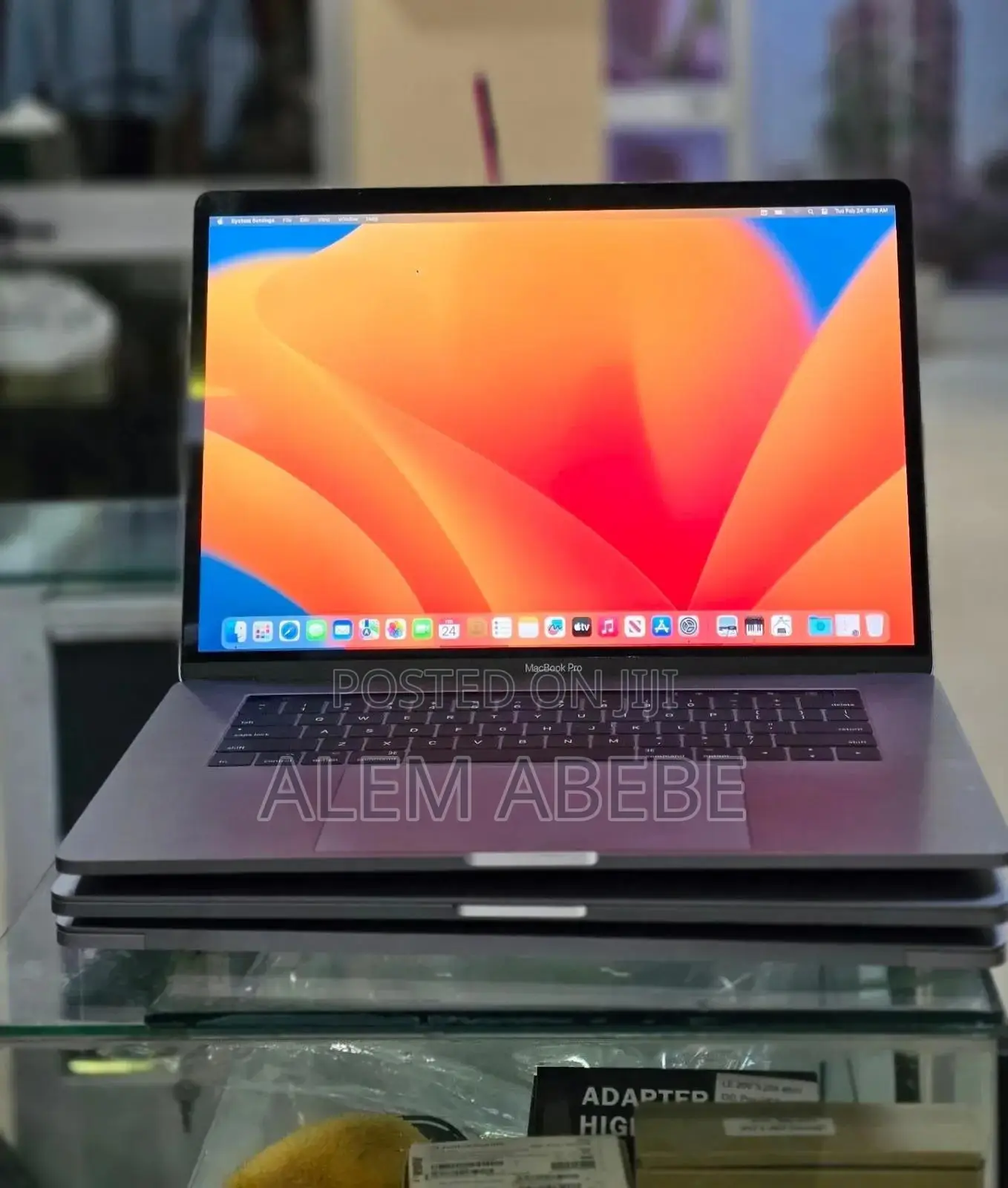 New Laptop Apple MacBook Pro 2017 16GB Intel Core i7 SSD 512GB