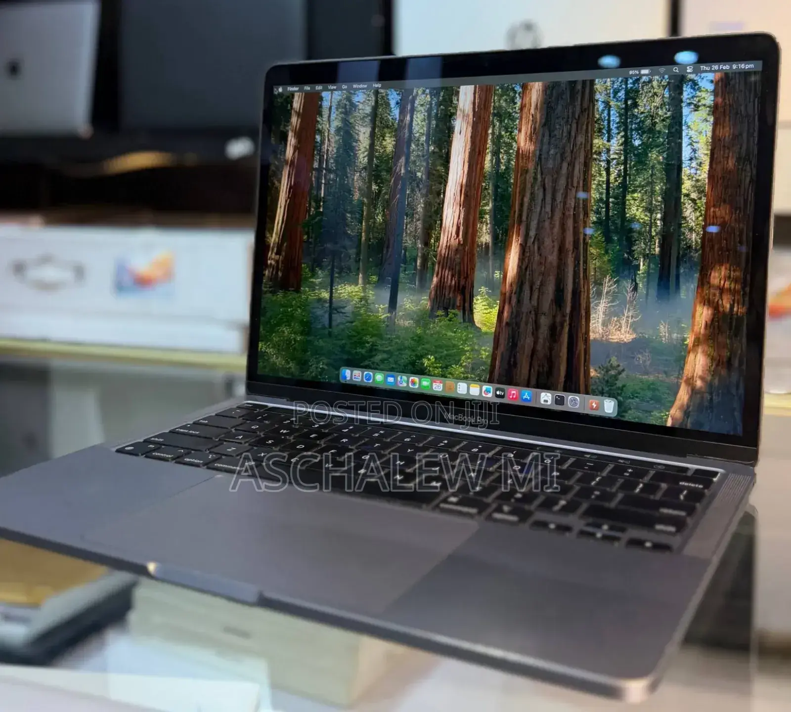 New Laptop Apple MacBook Pro 2022 M2 16GB Intel Core M2 SSD 256GB
