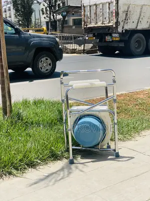 Folding Commode Chair With Wheels Weight Capacity 150 Kg (Max)
