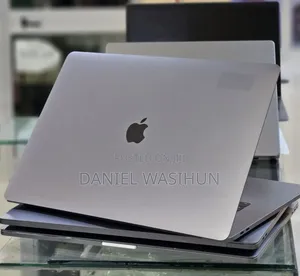 New Laptop Apple MacBook Pro 2017 16GB Intel Core i7 SSD 512GB