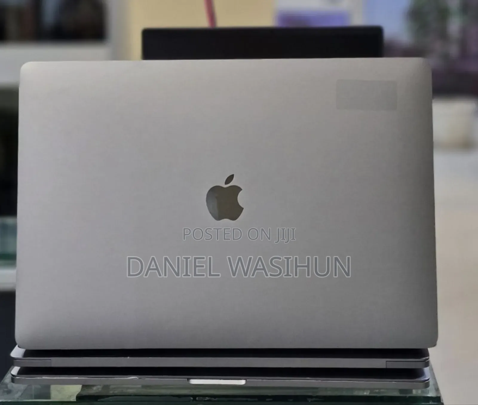 New Laptop Apple MacBook Pro 2017 16GB Intel Core i7 SSD 512GB