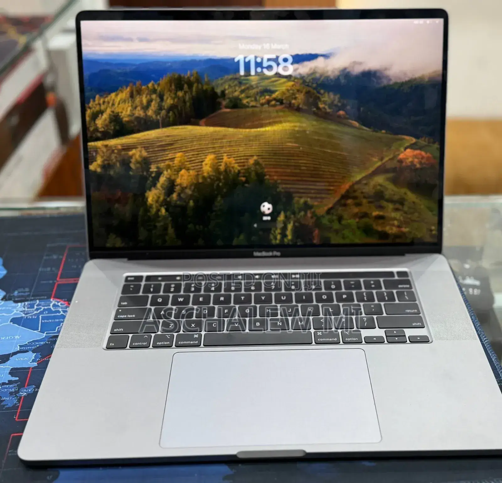 New Laptop Apple MacBook Pro 2019 16GB Intel Core i7 SSD 512GB