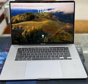New Laptop Apple MacBook Pro 16GB Intel Core i7 SSD 512GB
