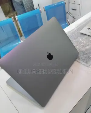 New Laptop Apple MacBook Pro 2017 16GB Intel Core i7 SSD 512GB