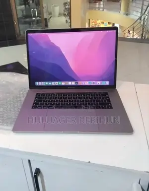 New Laptop Apple MacBook Pro 2017 16GB Intel Core i7 SSD 512GB