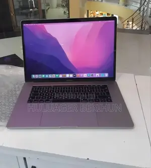 New Laptop Apple MacBook Pro 2017 16GB Intel Core i7 SSD 512GB