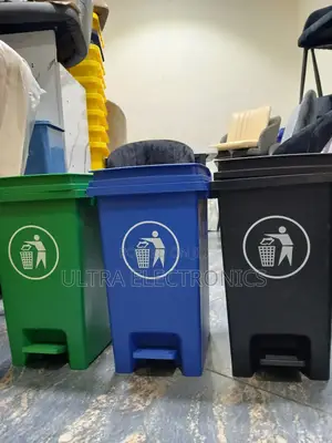 Garbage Plastic Pedal Garbage Waste Dustbins, Commonly