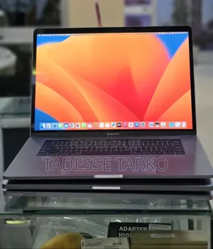 New Laptop Apple MacBook Pro 2017 16GB Intel Core i7 SSD 512GB