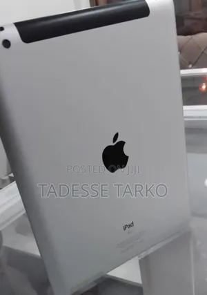 New Apple iPad 3 Wi-Fi + Cellular 32 GB Silver