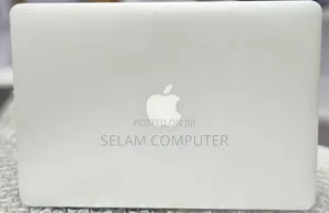 New Laptop Apple MacBook Pro 2017 8GB Intel Core i7 SSD 512GB