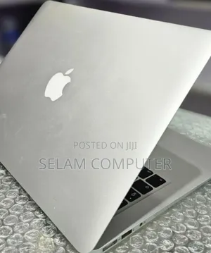 New Laptop Apple MacBook Pro 2017 8GB Intel Core i7 SSD 512GB