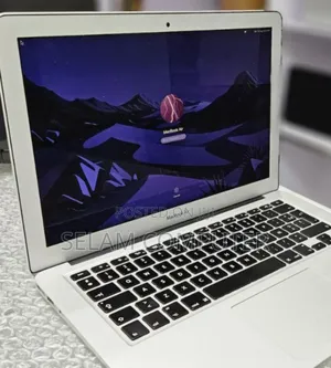 New Laptop Apple MacBook Pro 2017 8GB Intel Core i7 SSD 512GB