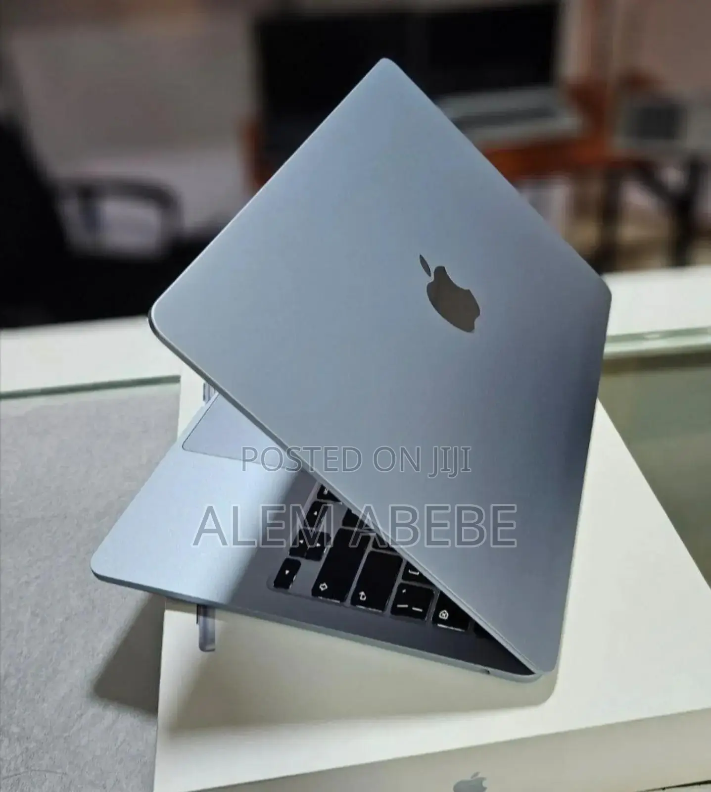 New Laptop Apple MacBook Air 2025 M4 13-inch 16GB Apple M4 SSD 256GB