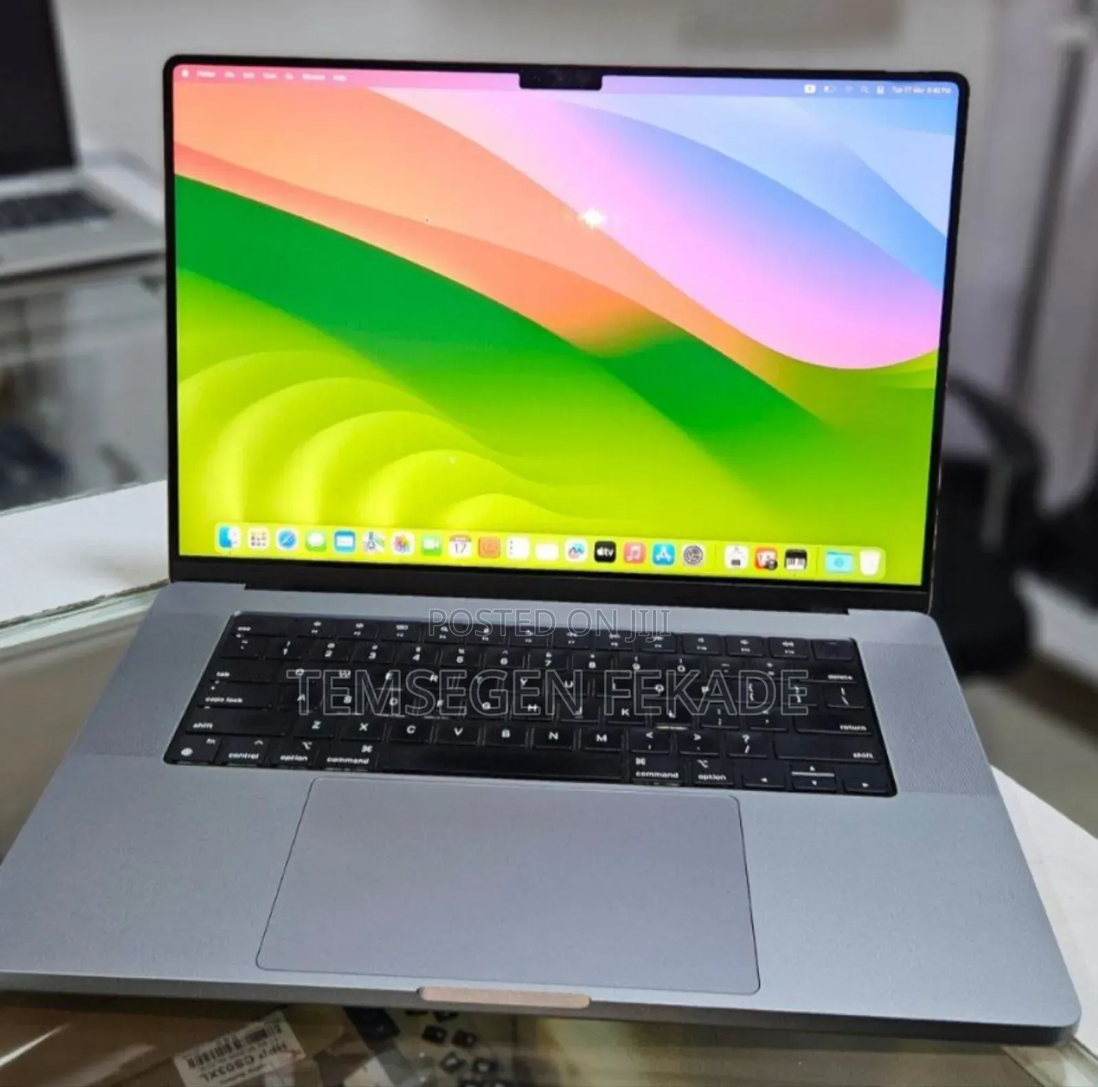 New Laptop Apple MacBook Pro 2021 M1 32GB Apple M1 Pro SSD 1T