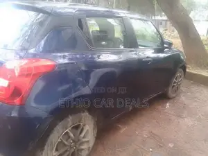Suzuki Swift 2022 Blue