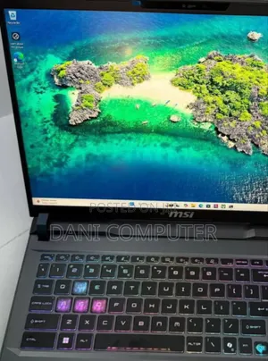 New Laptop MSI Vector 16 HX AI A2XWIG 32GB Intel Core Ultra 7 SSD 512GB