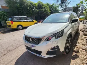 Peugeot 5008 2020 White