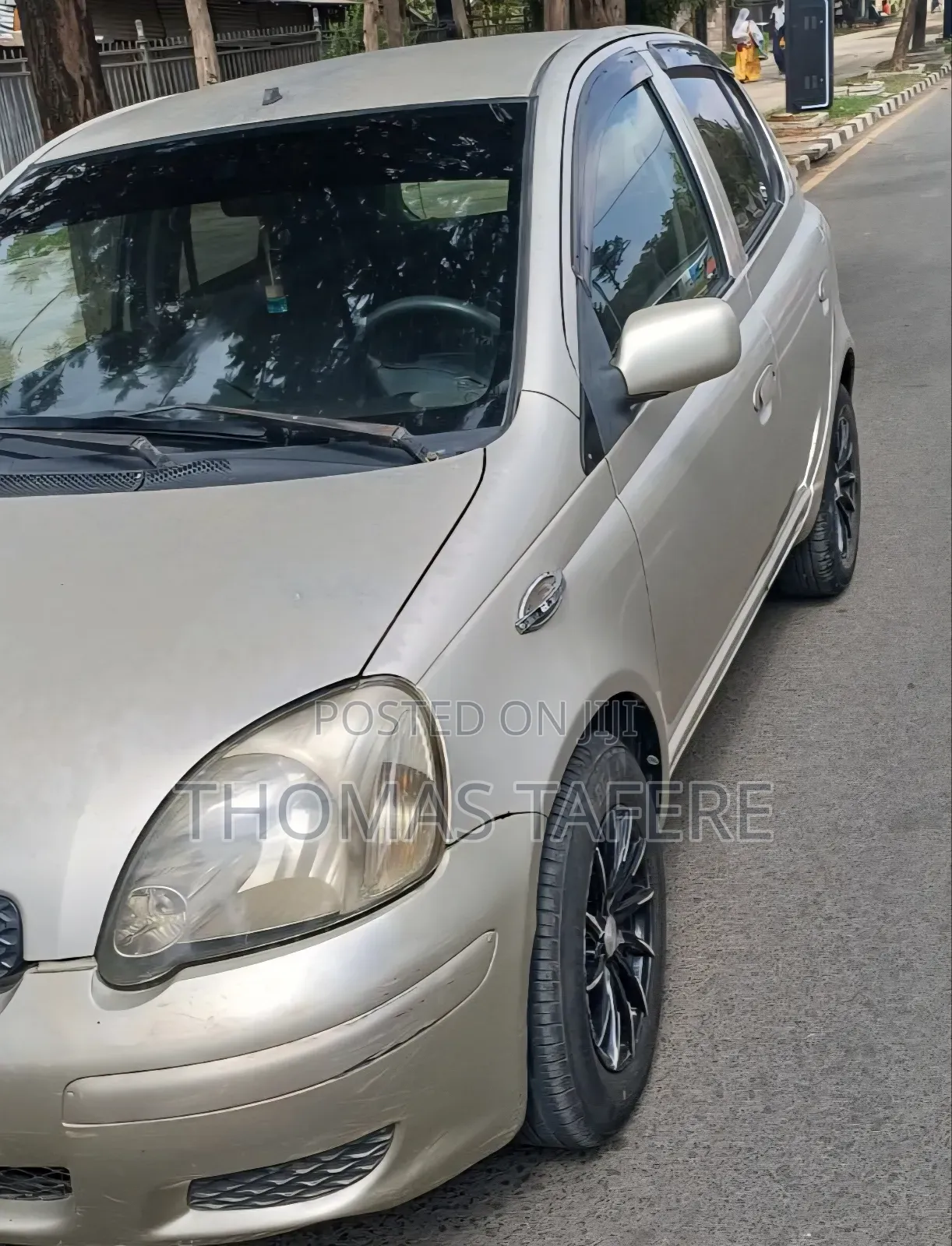 Toyota Vitz 2003 Silver