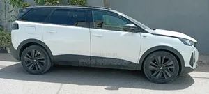 Peugeot 5008 2022 White