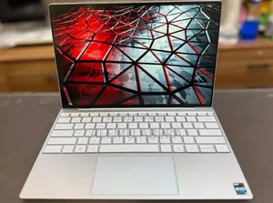 New Laptop Dell XPS 13 8GB Intel Core i5 SSD 256GB