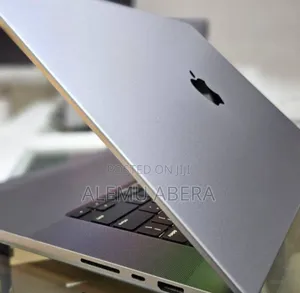 New Laptop Apple MacBook Pro M1 32GB Apple M1 Pro SSD 1T