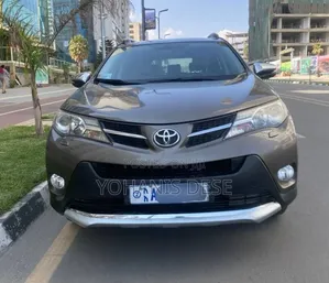 Toyota RAV4 2015 Gold