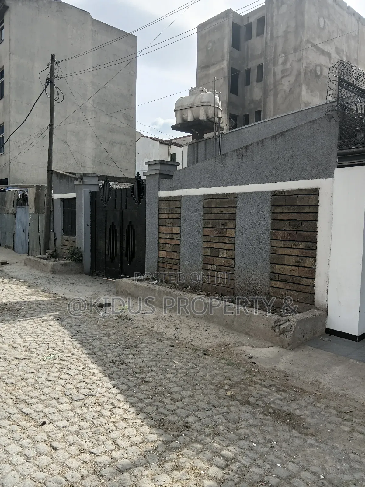 4bdrm House in Nasswe Real State, Nifas Silk-Lafto for sale