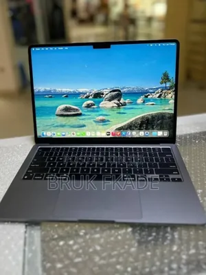 New Laptop Apple MacBook Air 2023 M2 8GB Apple M2 SSD 256GB