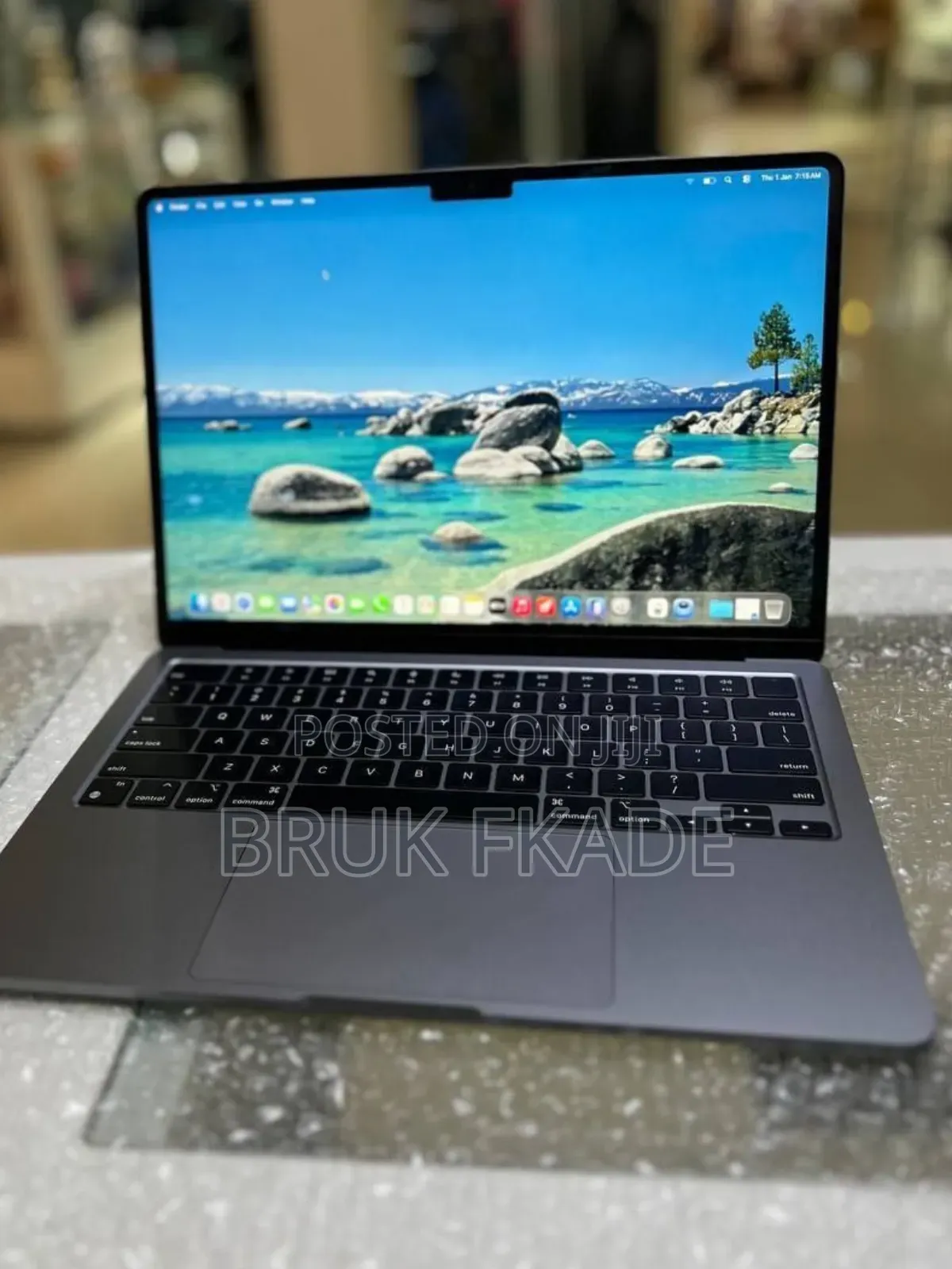 New Laptop Apple MacBook Air 2023 M2 8GB Apple M2 SSD 256GB