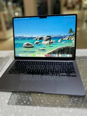 New Laptop Apple MacBook Air 2023 M2 8GB Apple M2 SSD 256GB