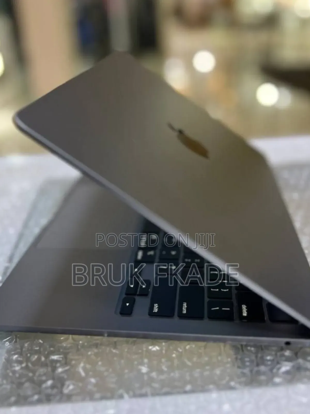 New Laptop Apple MacBook Air 2023 M2 8GB Apple M2 SSD 256GB