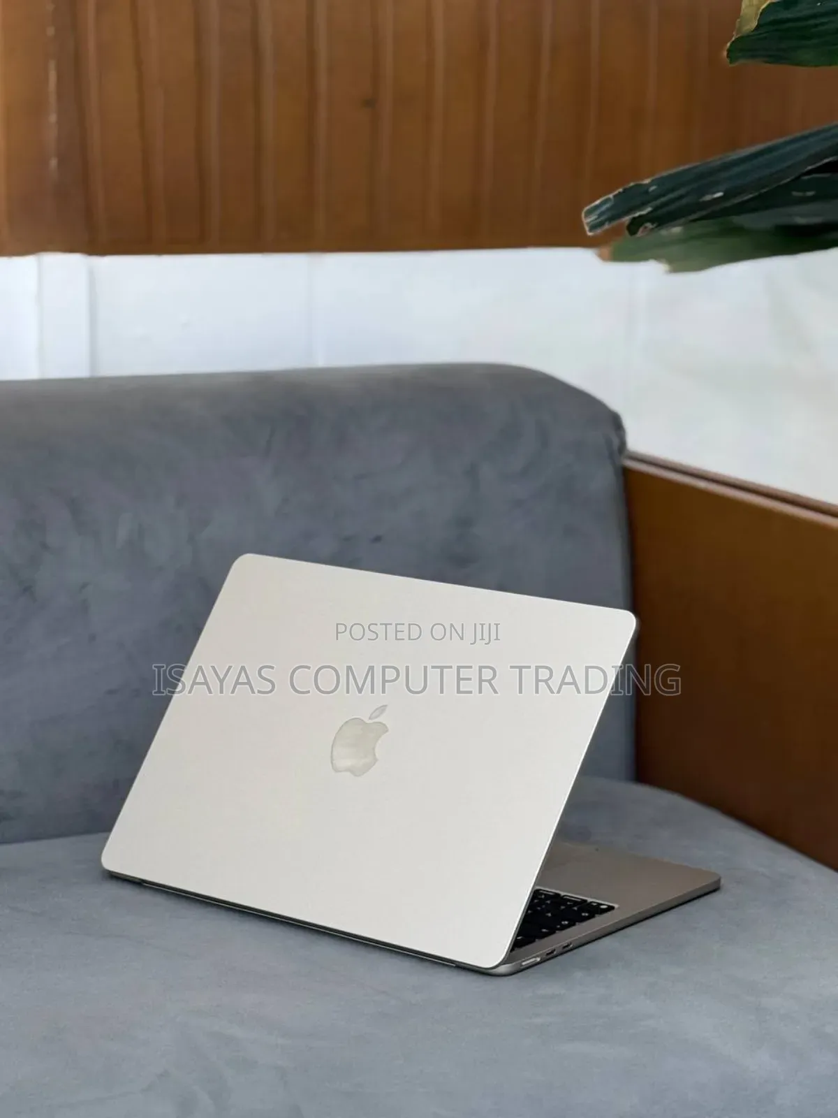 New Laptop Apple MacBook Air 2022 M2 8GB Apple M2 SSD 256GB