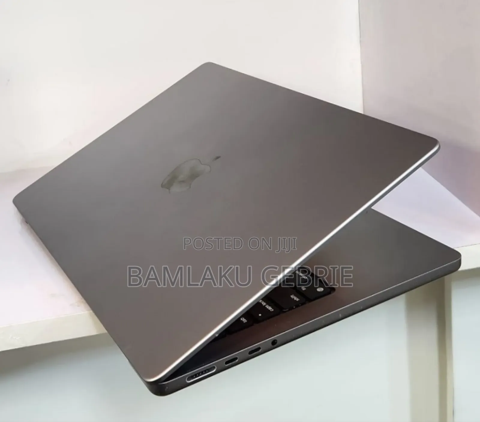 New Laptop Apple MacBook Pro M1 16GB Apple M1 Pro SSD 512GB