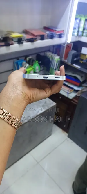 New Samsung Galaxy M17 5G 128 GB White