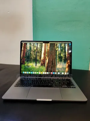 New Laptop Apple MacBook Air 2022 M2 8GB Apple M2 SSD 256GB